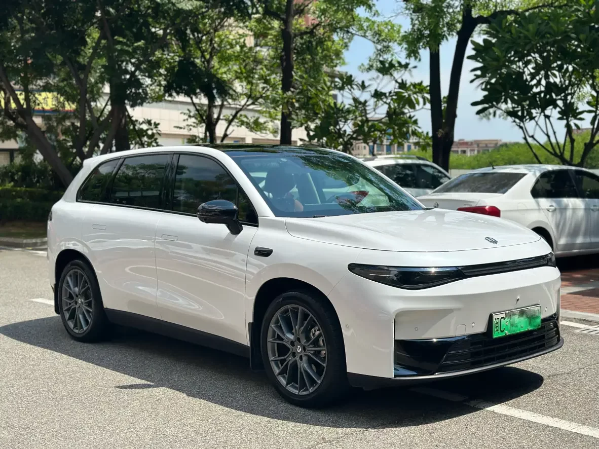 Leapmotor C10