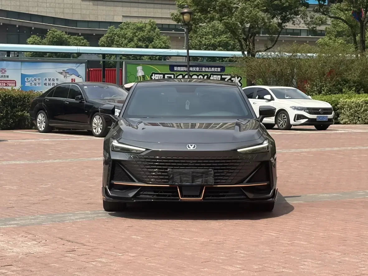 Changan UNI-V