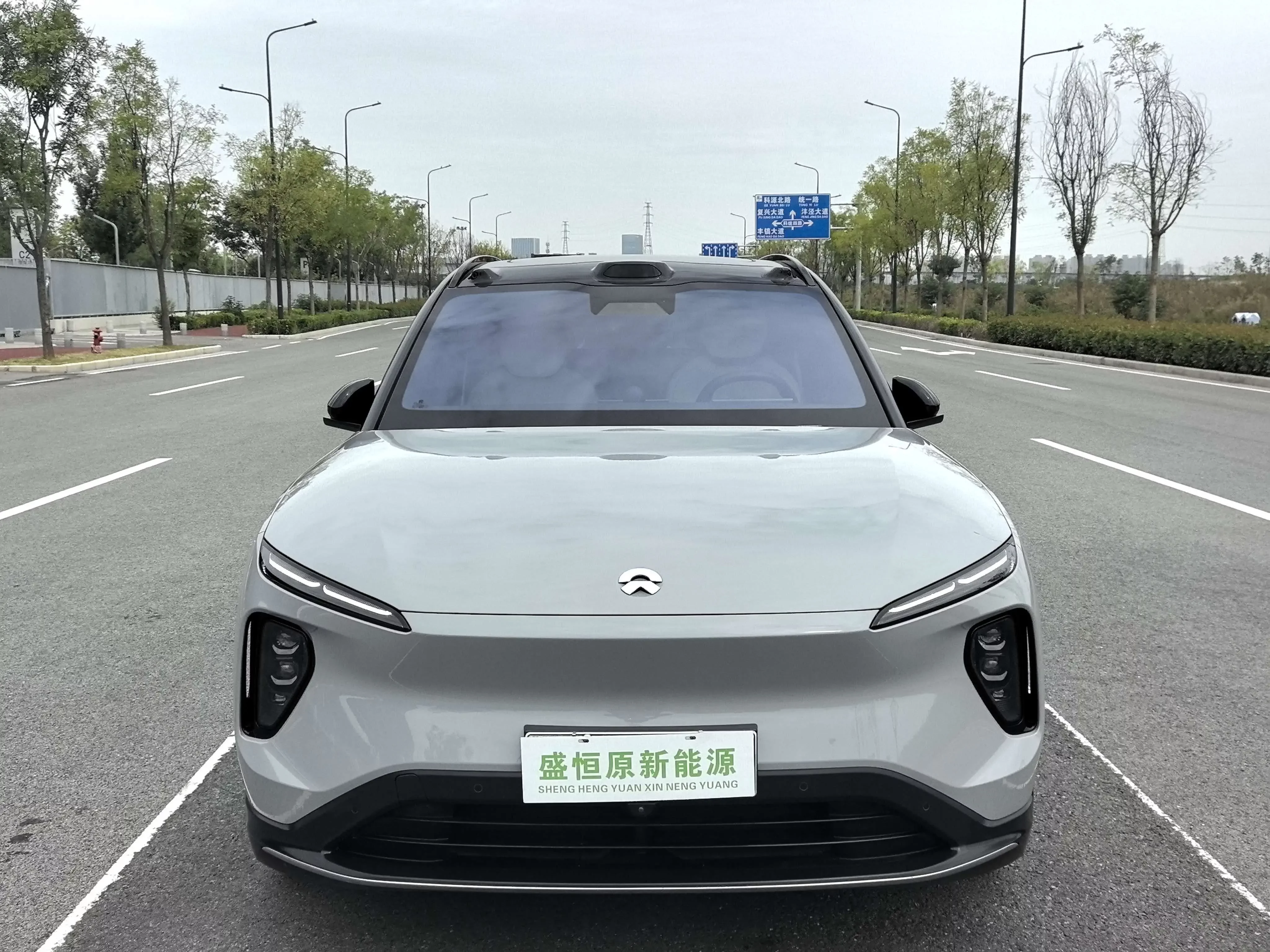 NIO ES6