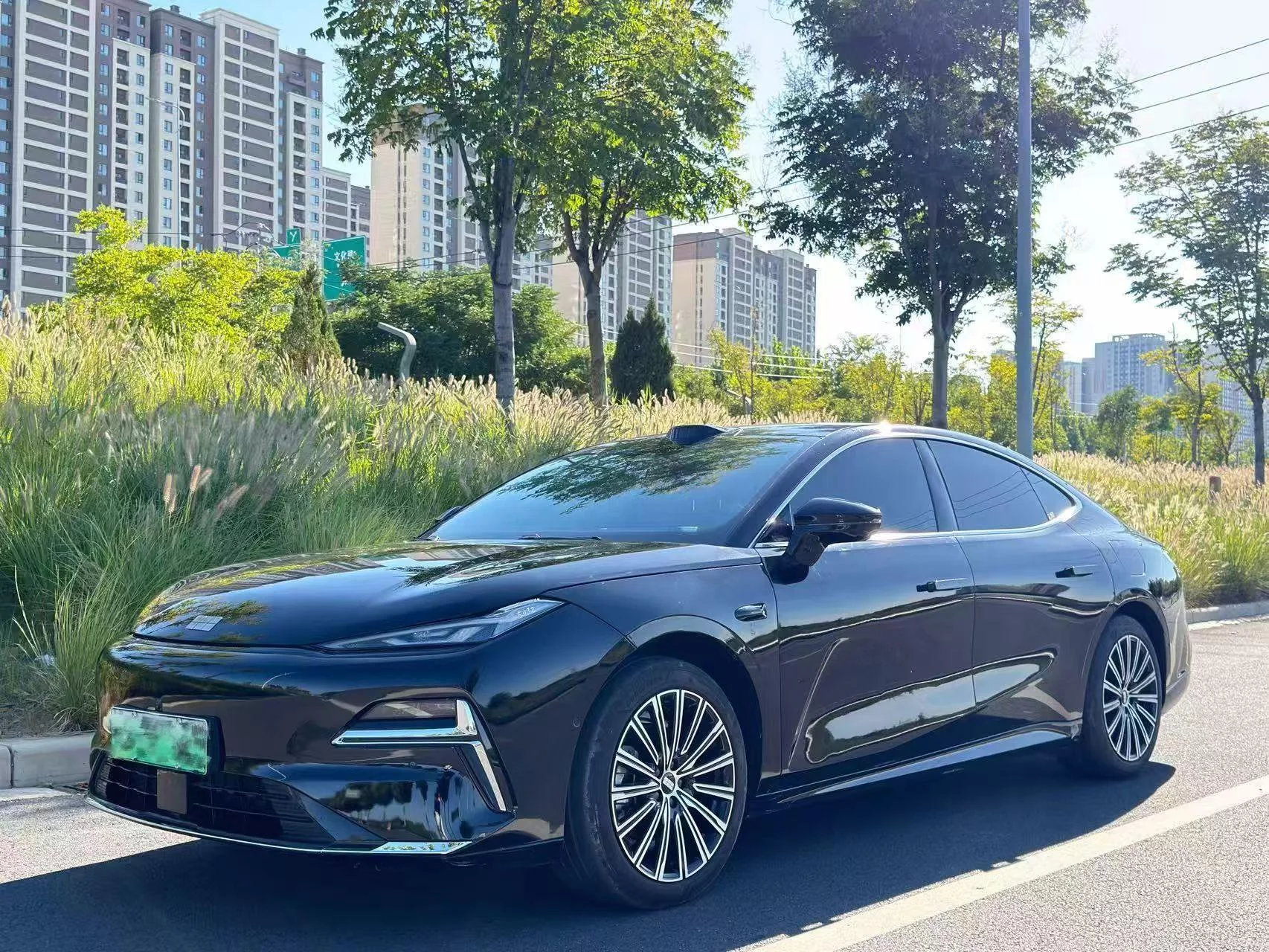 Geely Galaxy Star 8 PHEV