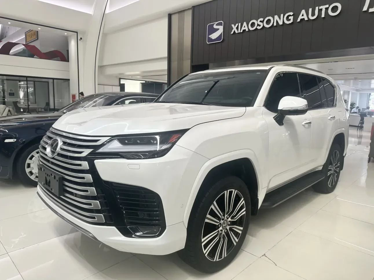 Lexus LX