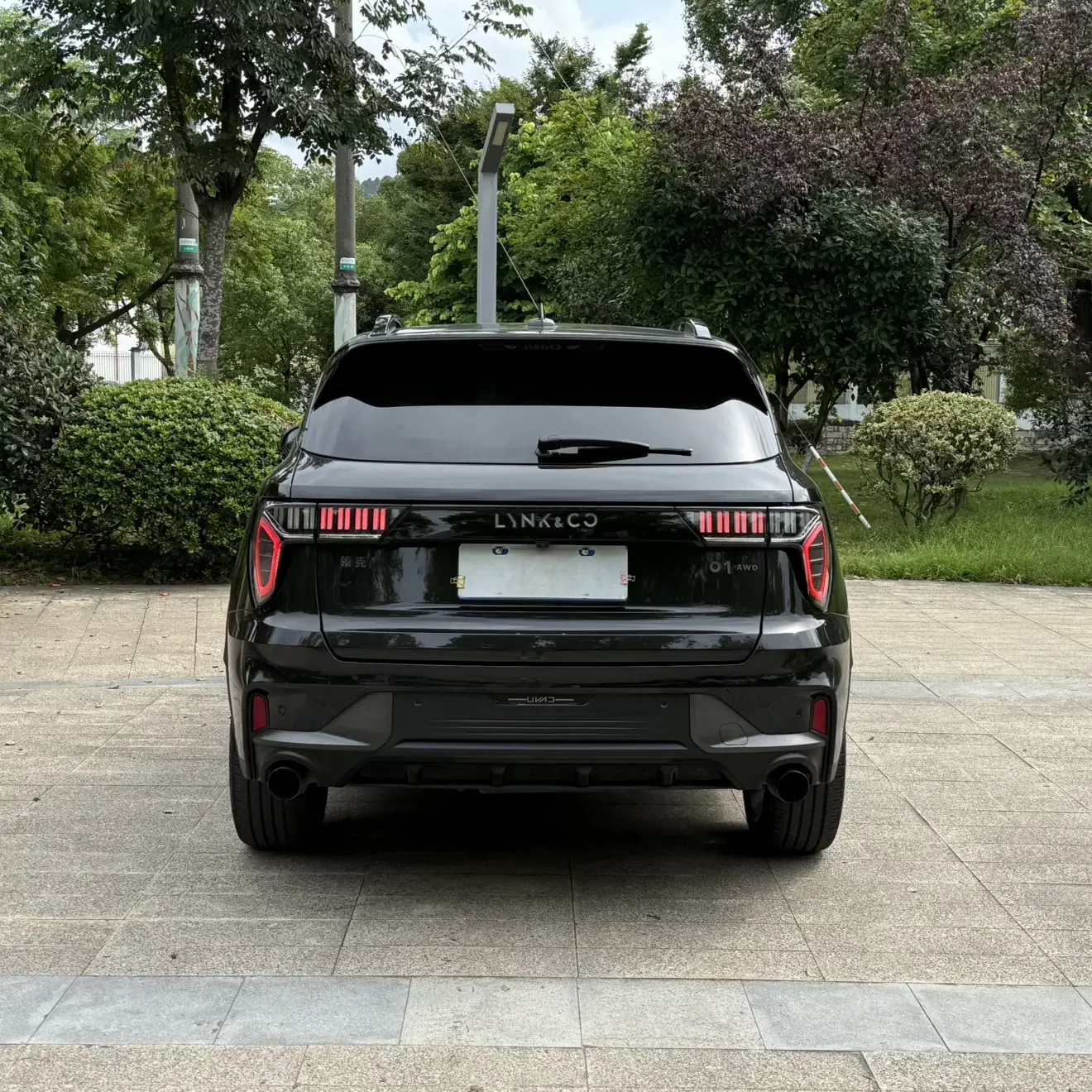 Lynk & Co 01