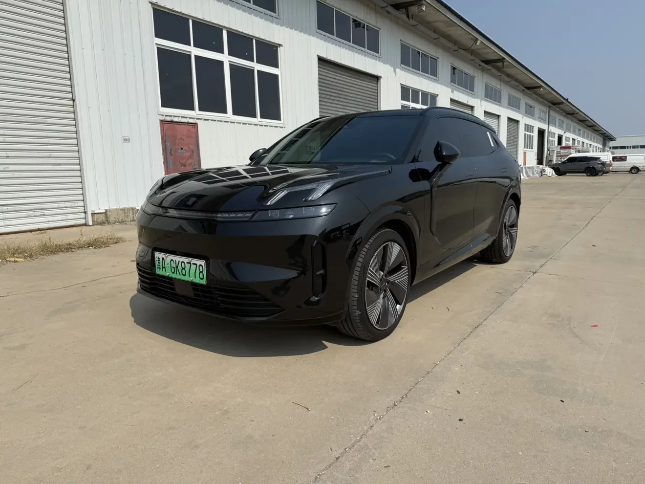 Lynk & Co 08 EM-P
