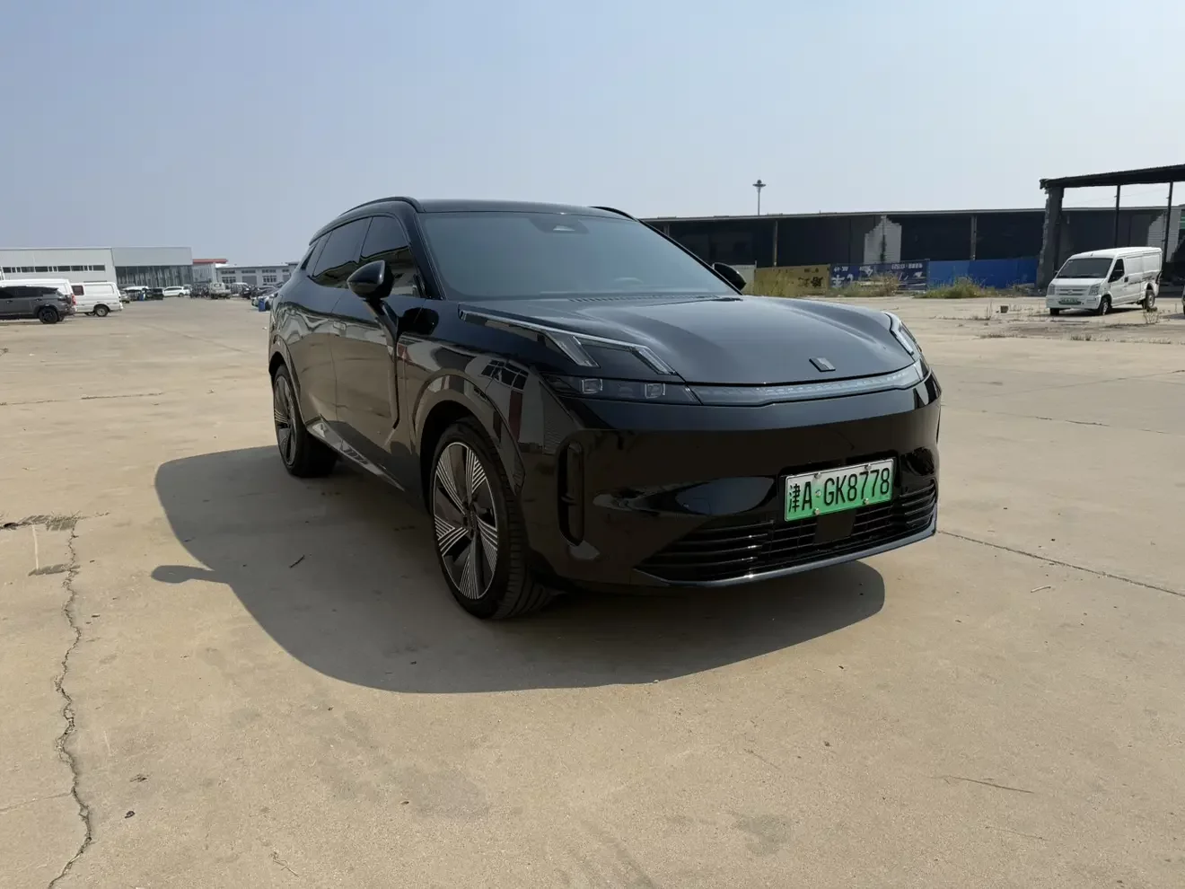 Lynk & Co 08 EM-P