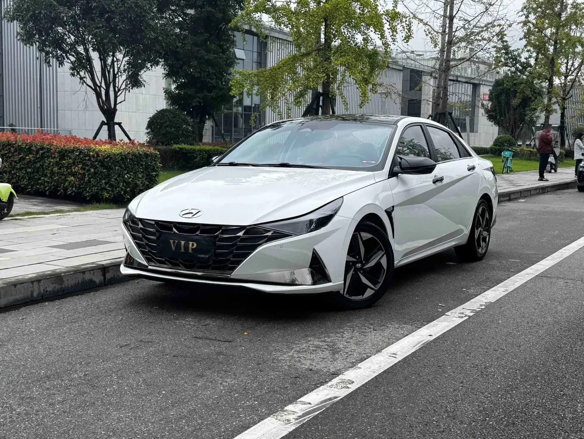 Hyundai Elantra