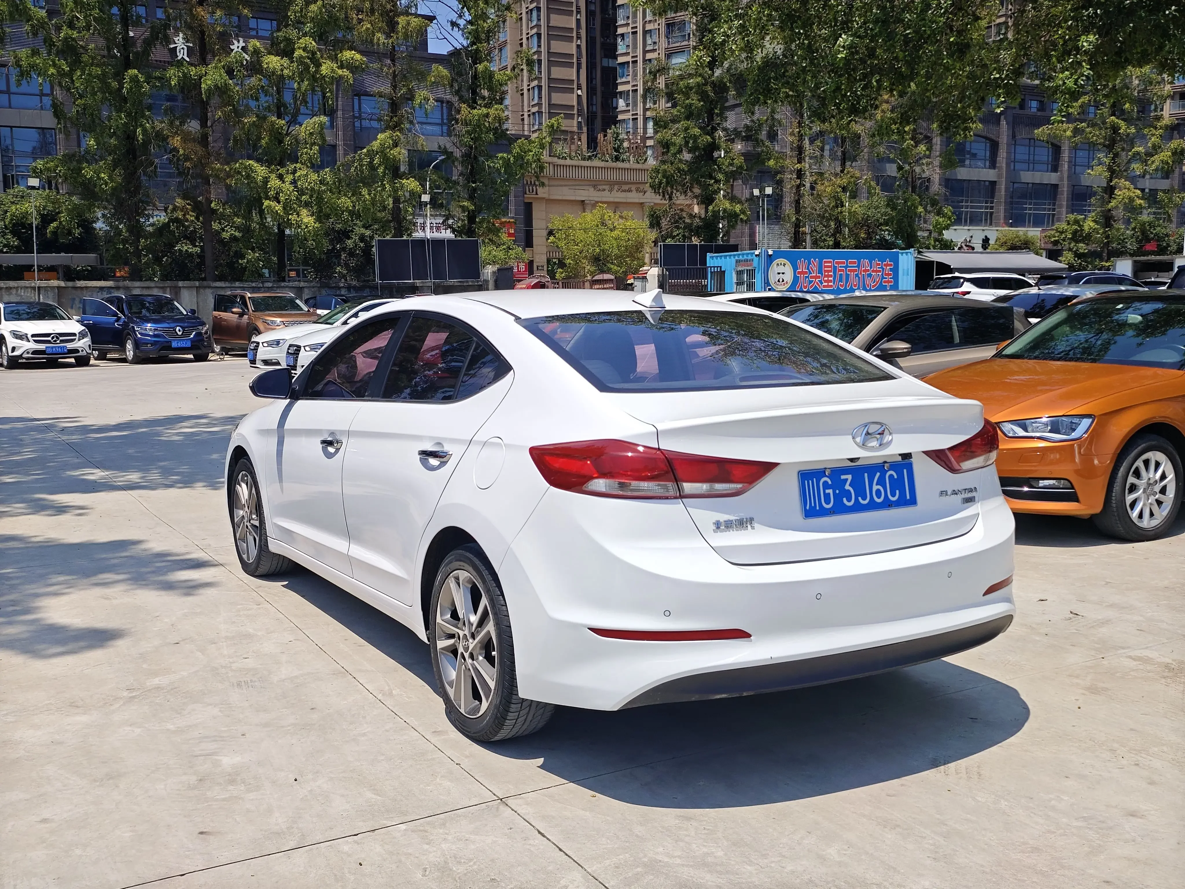 Hyundai Elantra Lingdong