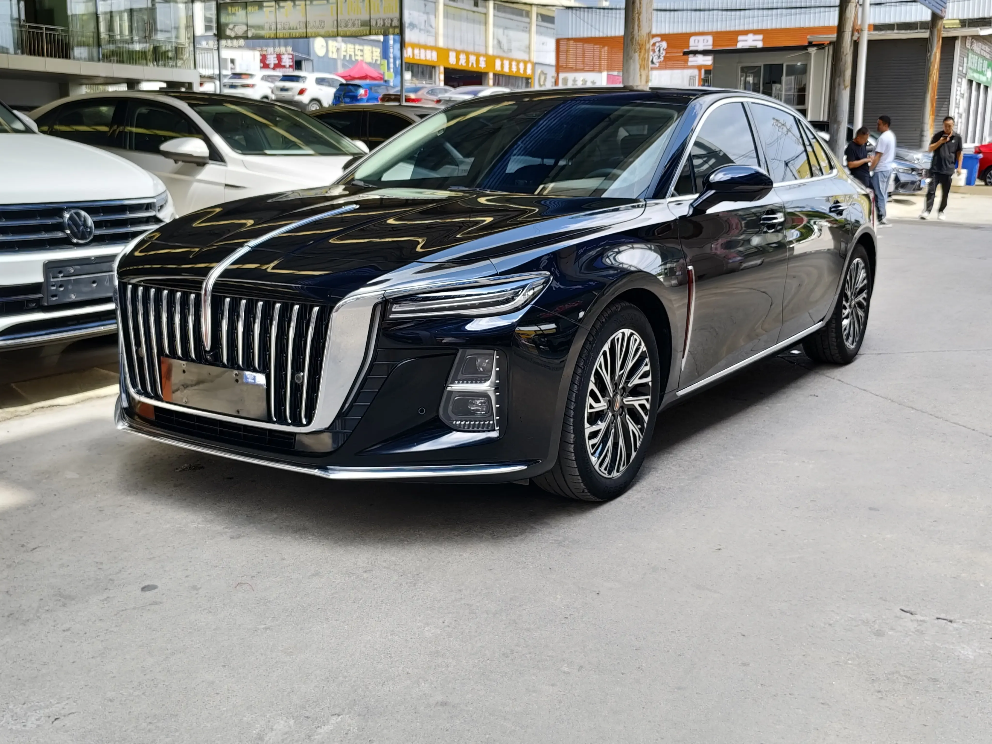 Hongqi H5