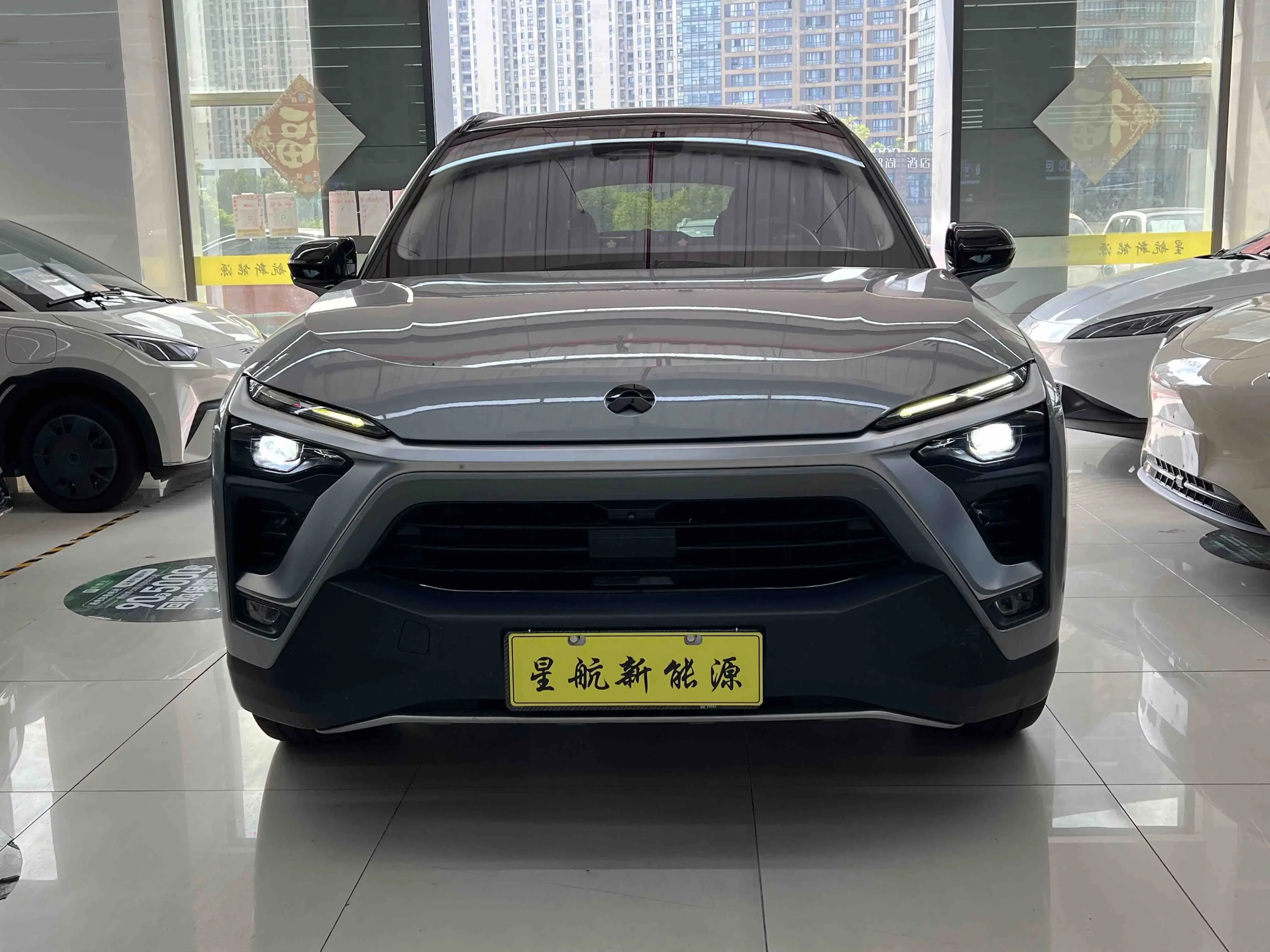 NIO ES8