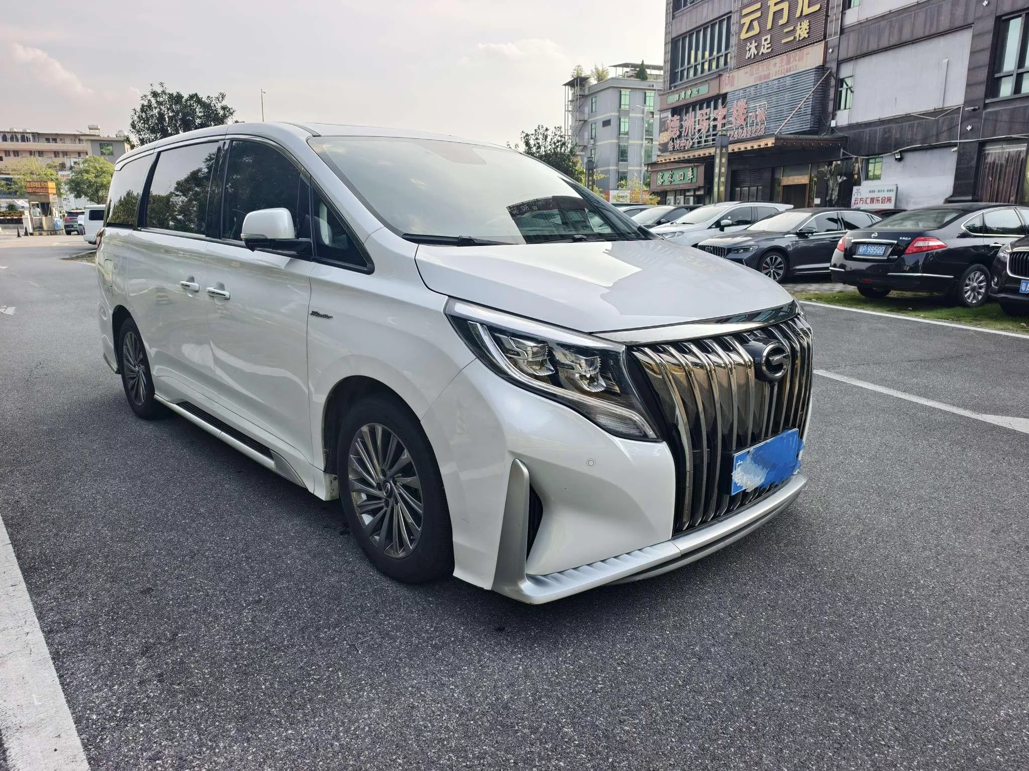 GAC Trumpchi M8