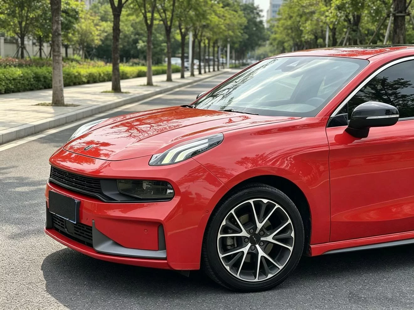 Lynk & Co 03