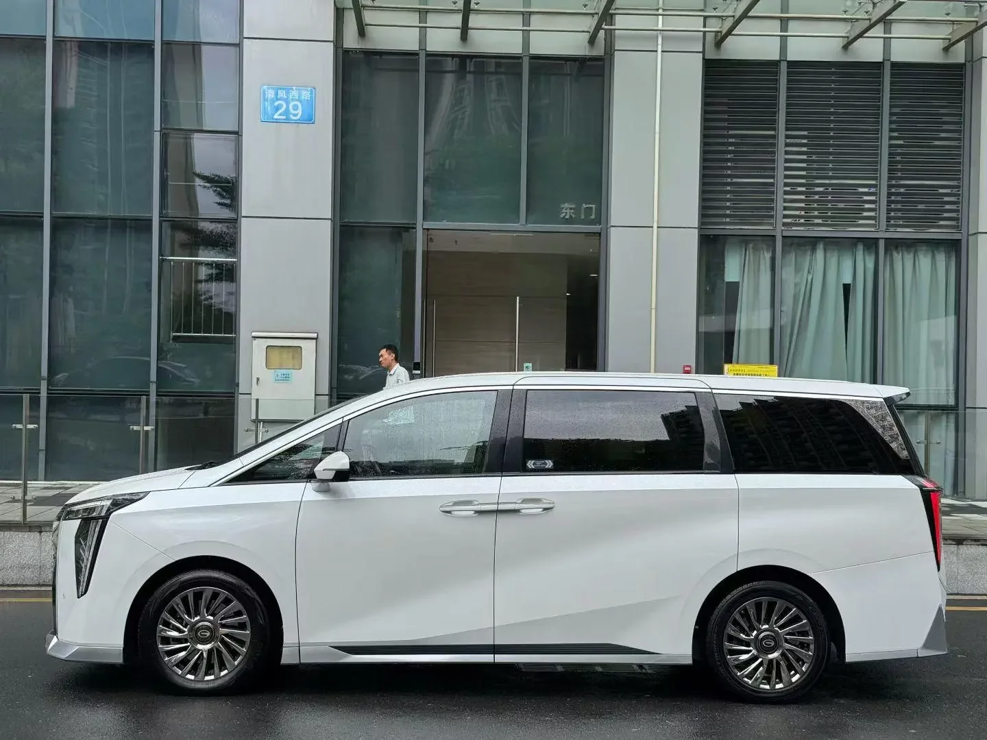 GAC Trumpchi M8