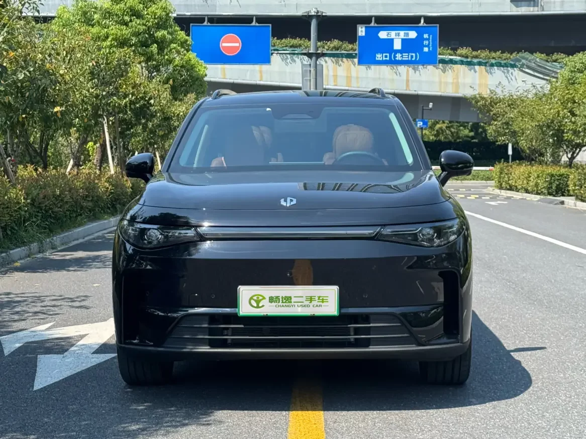 Leapmotor C16