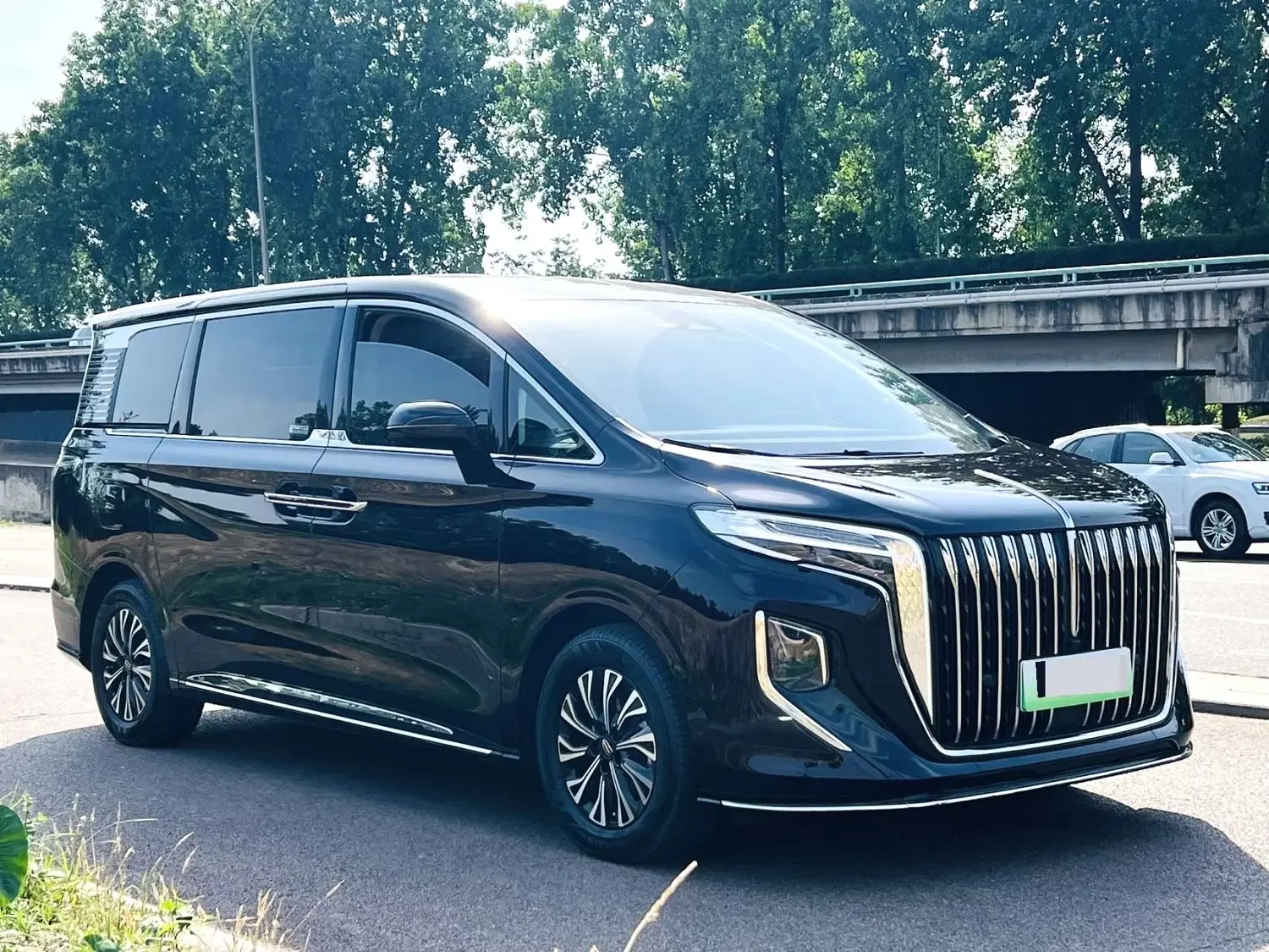 Hongqi HQ9 PHEV