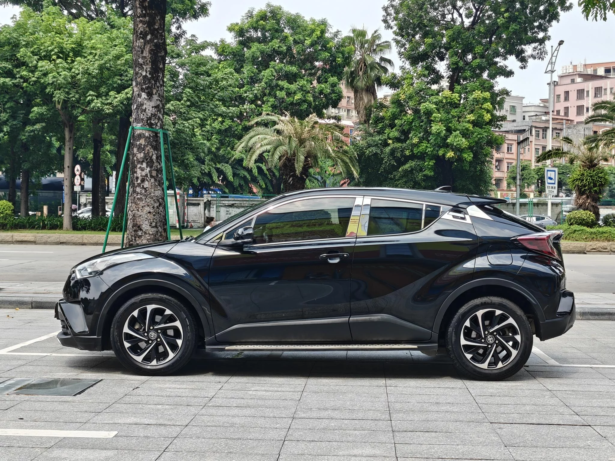 Toyota C-HR Hybrid