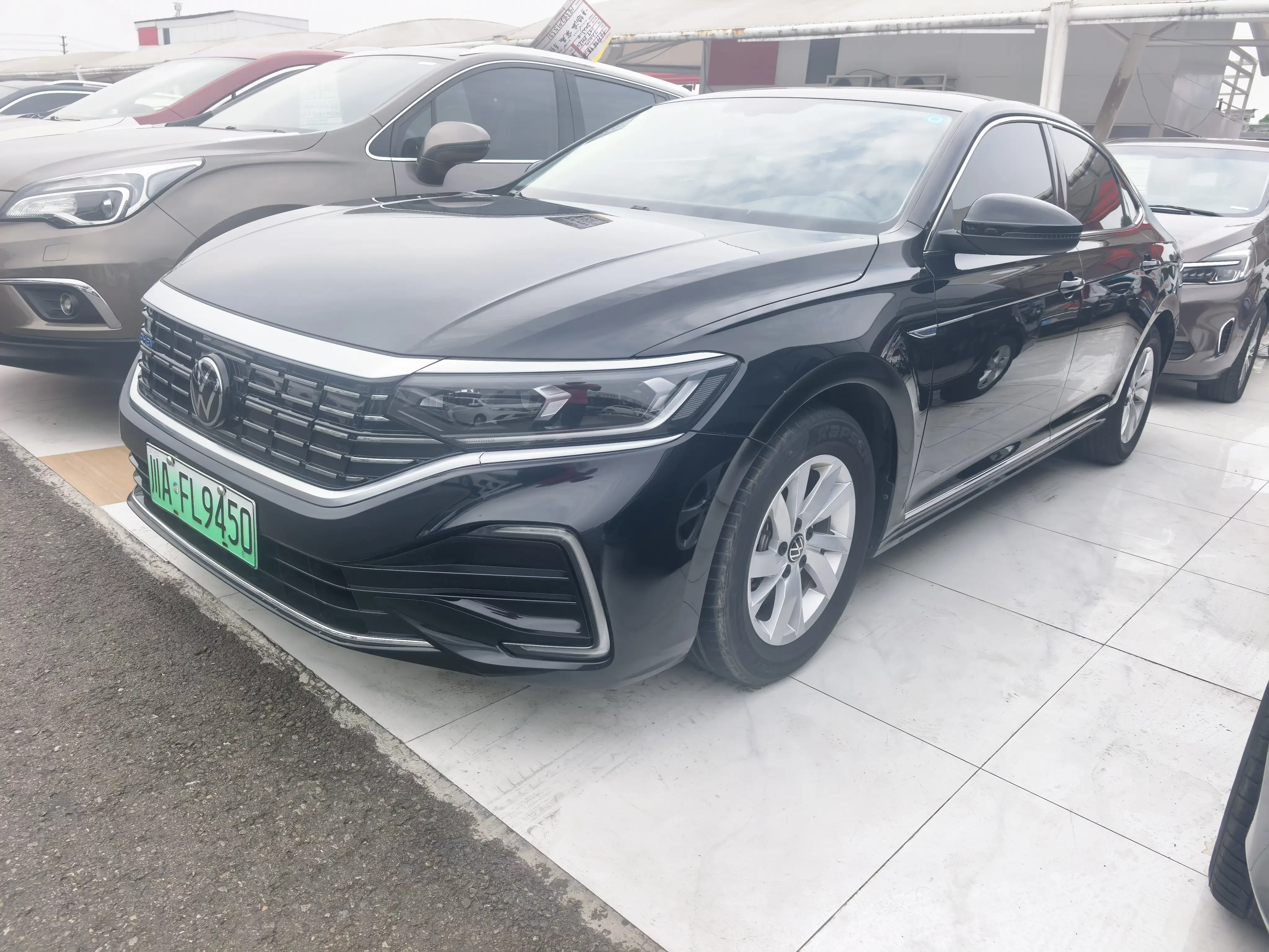 VOLKSWAGEN PASSAT PHEV
