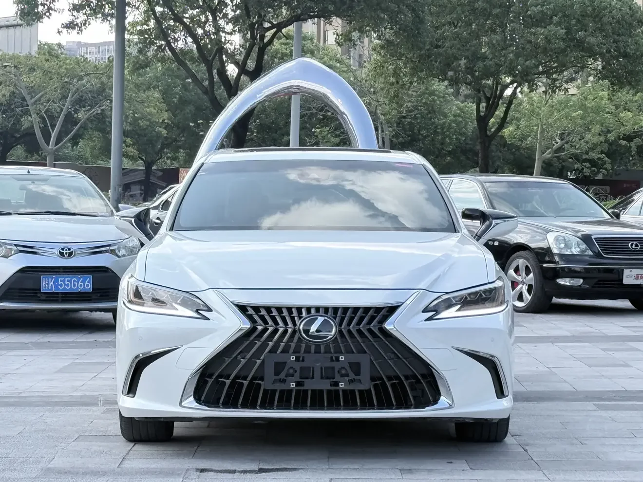 Lexus ES