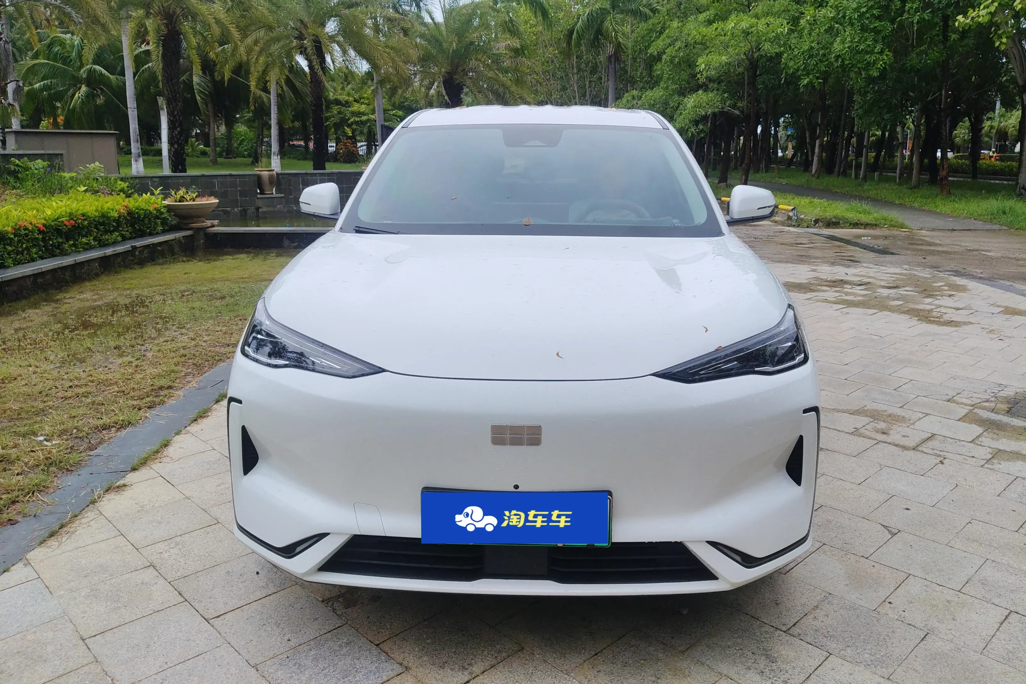 Geely Galaxy E5