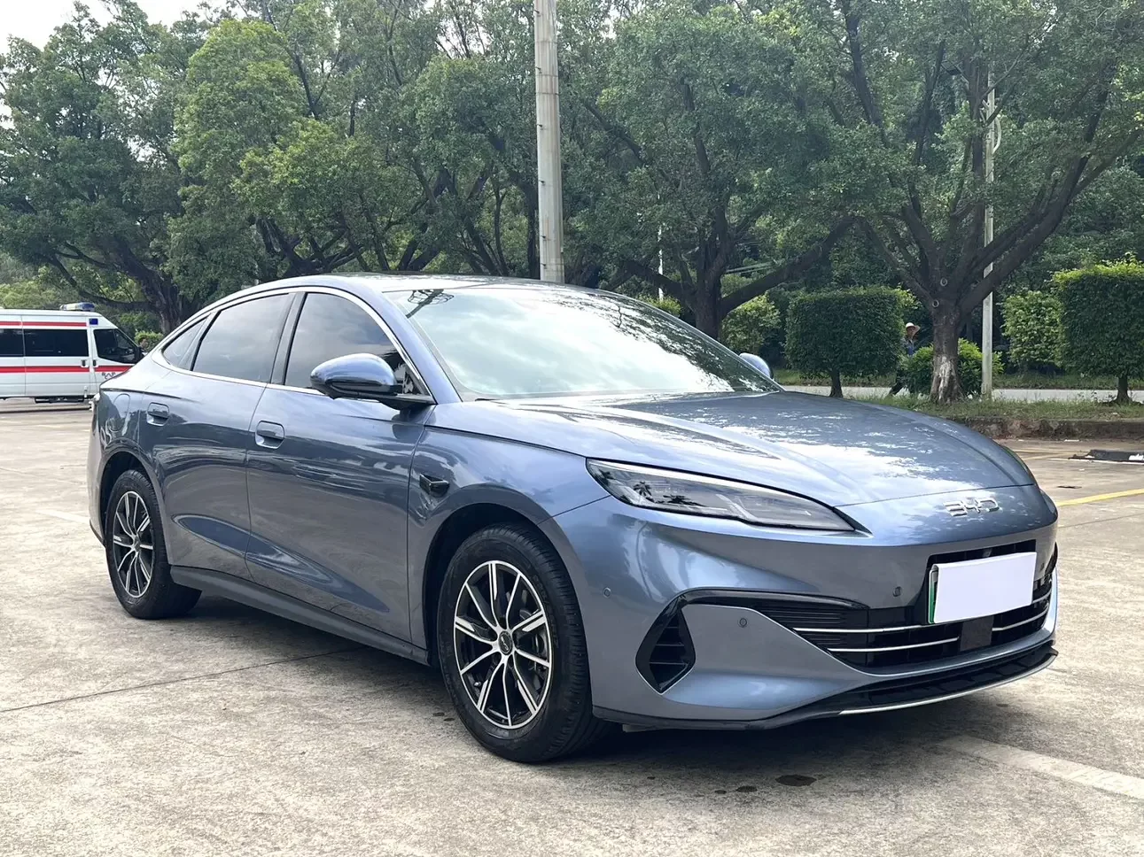 BYD Seal 06DM