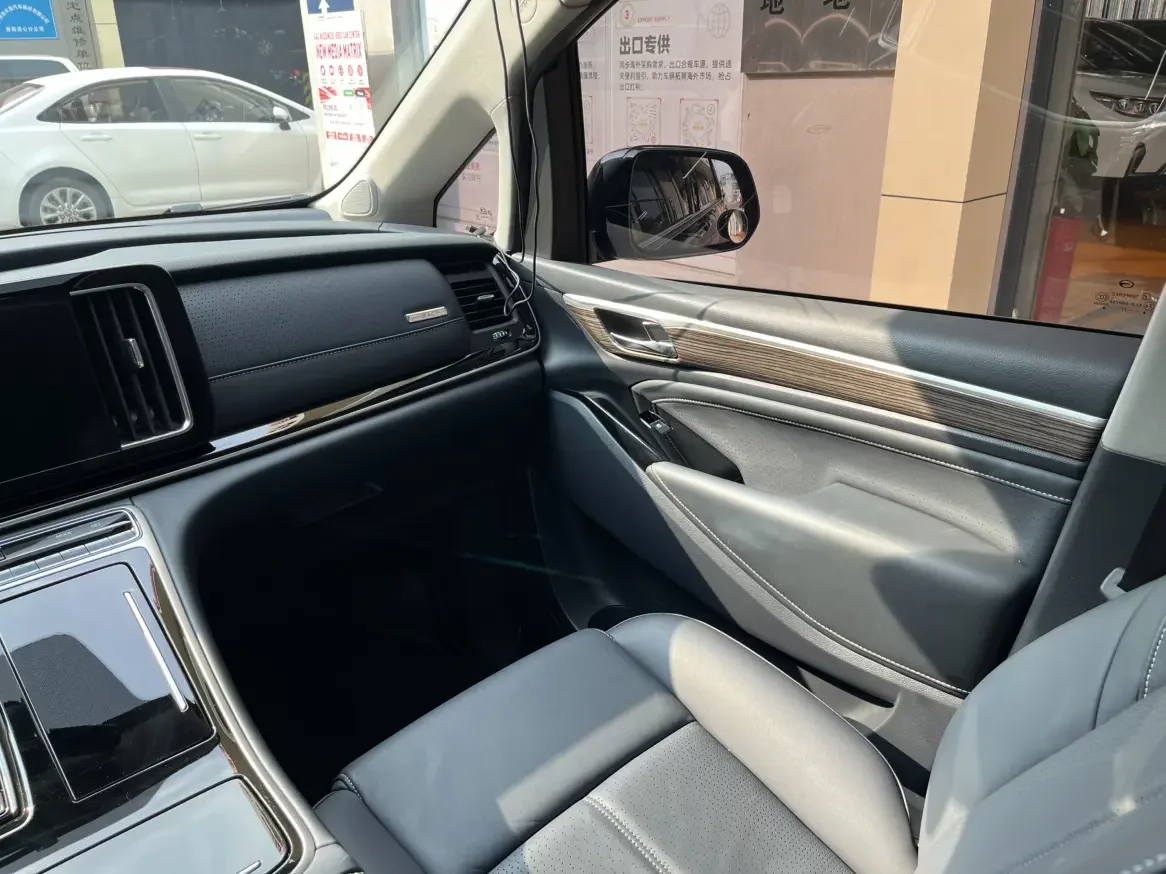 GAC Trumpchi M8
