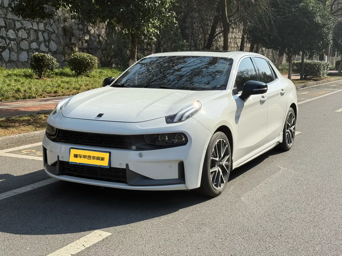 Lynk & Co 03