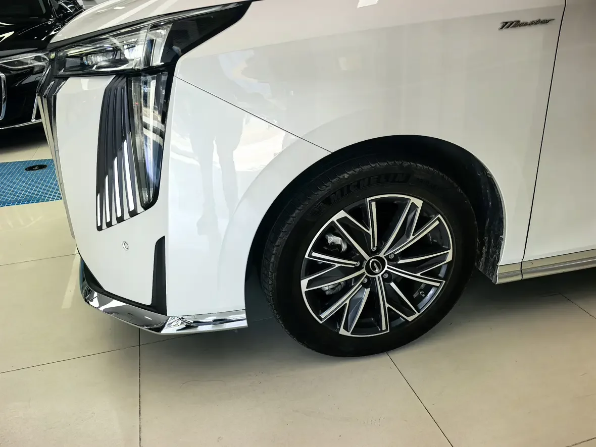 GAC Trumpchi M8