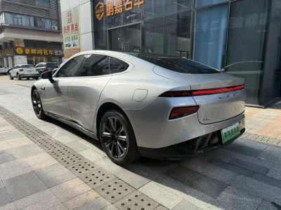 XPeng P7