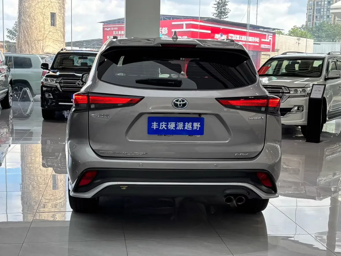 Toyota Crown Kluger