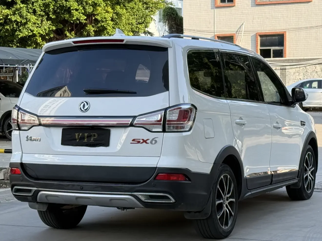 Forthing Fengxing SX6