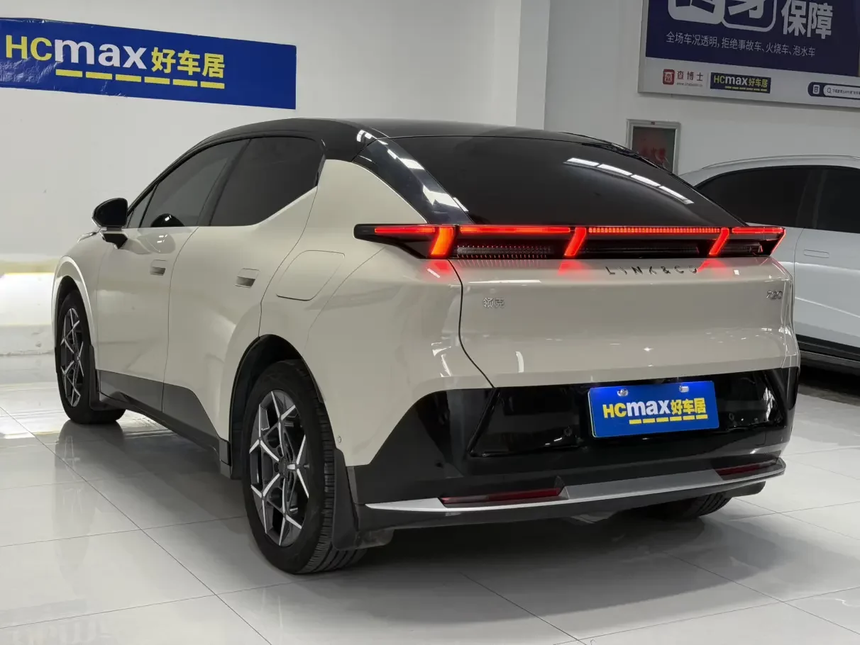 Lynk & Co Z20