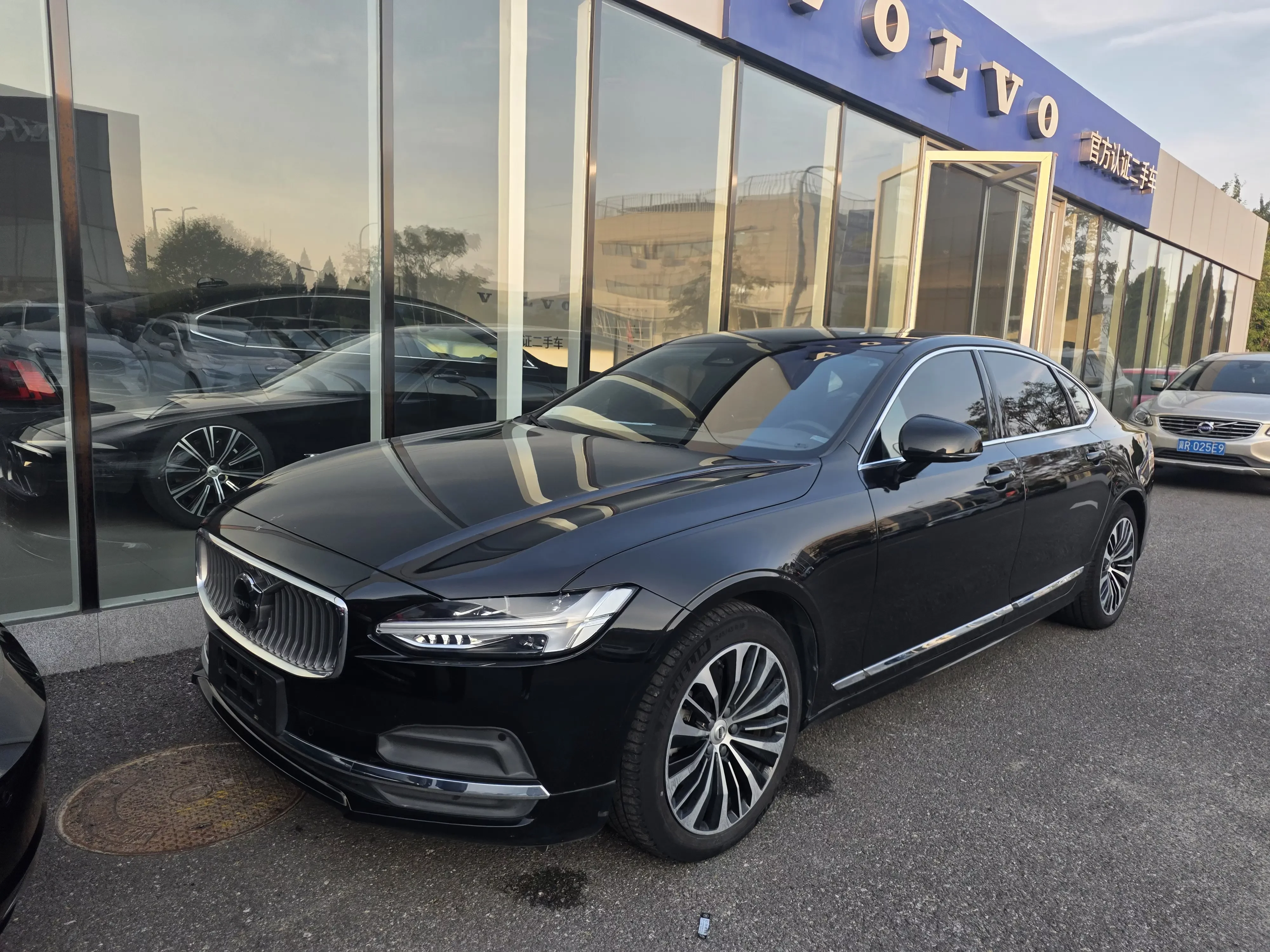 Volvo S90