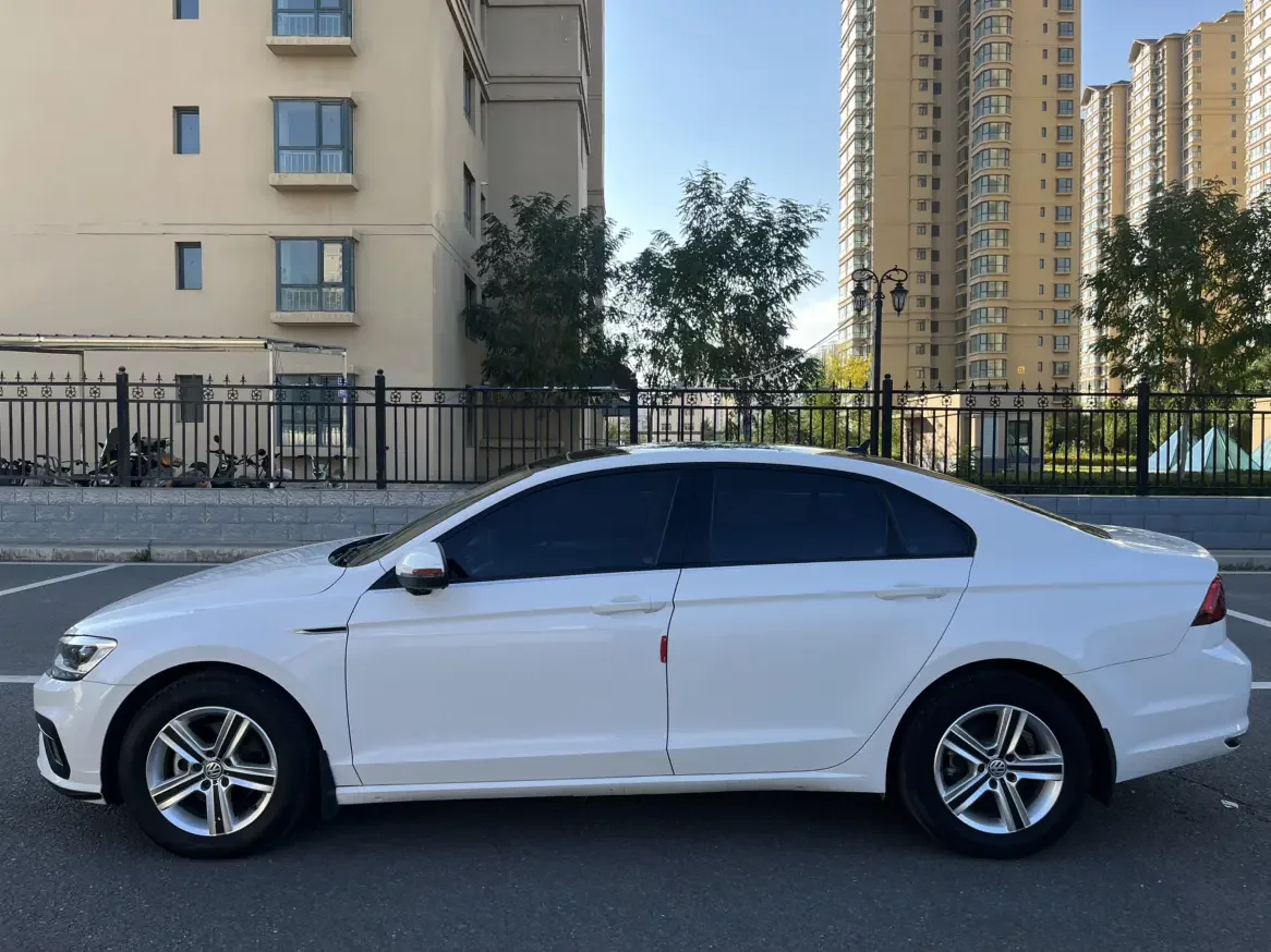 Volkswagen Lamando