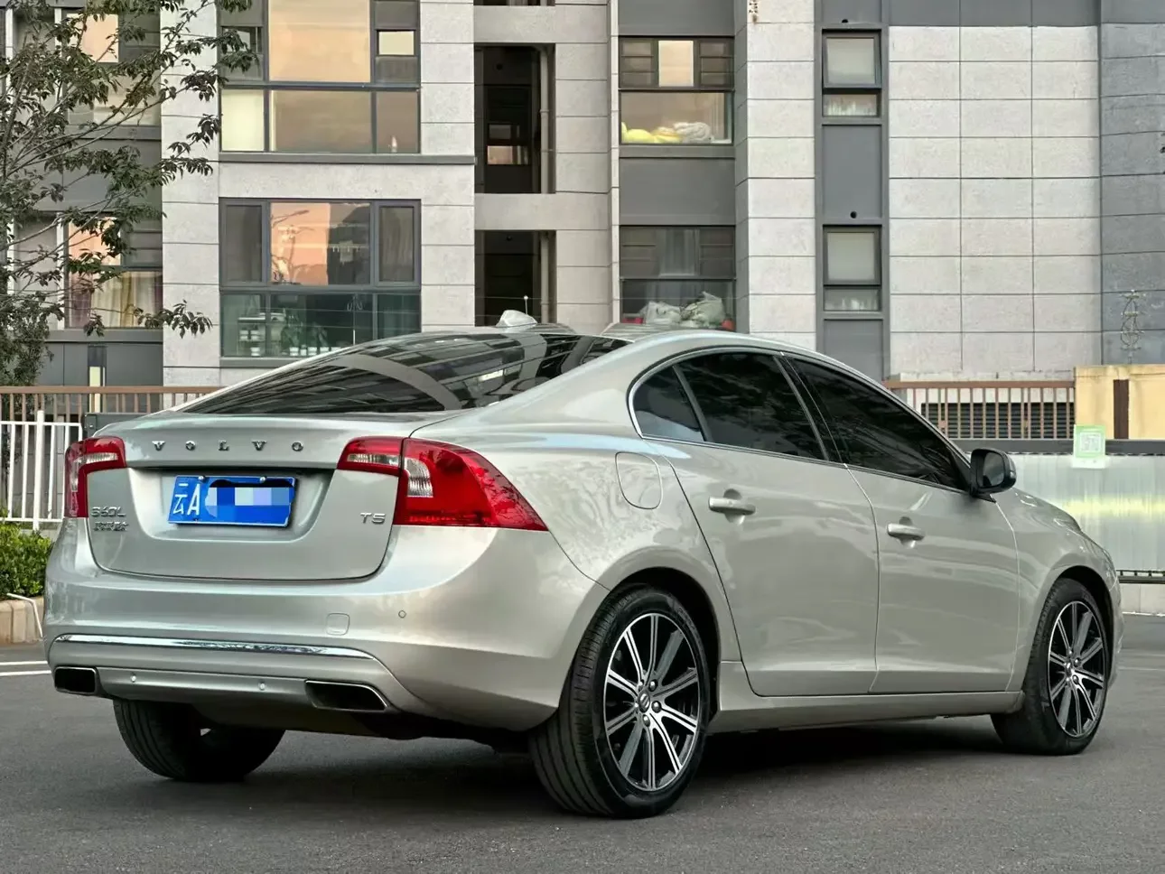 Volvo S60