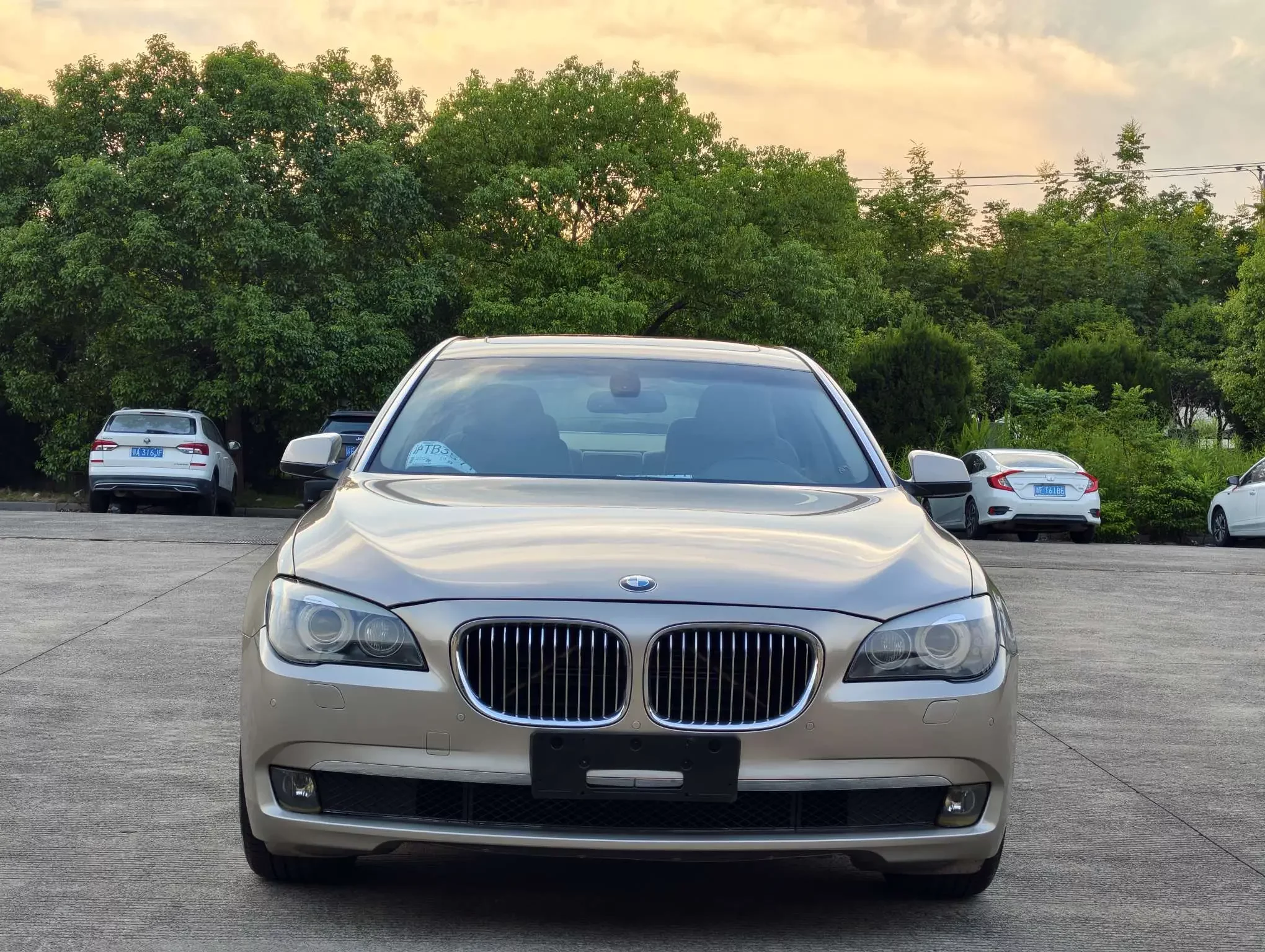BMW 7 Series  из Китая