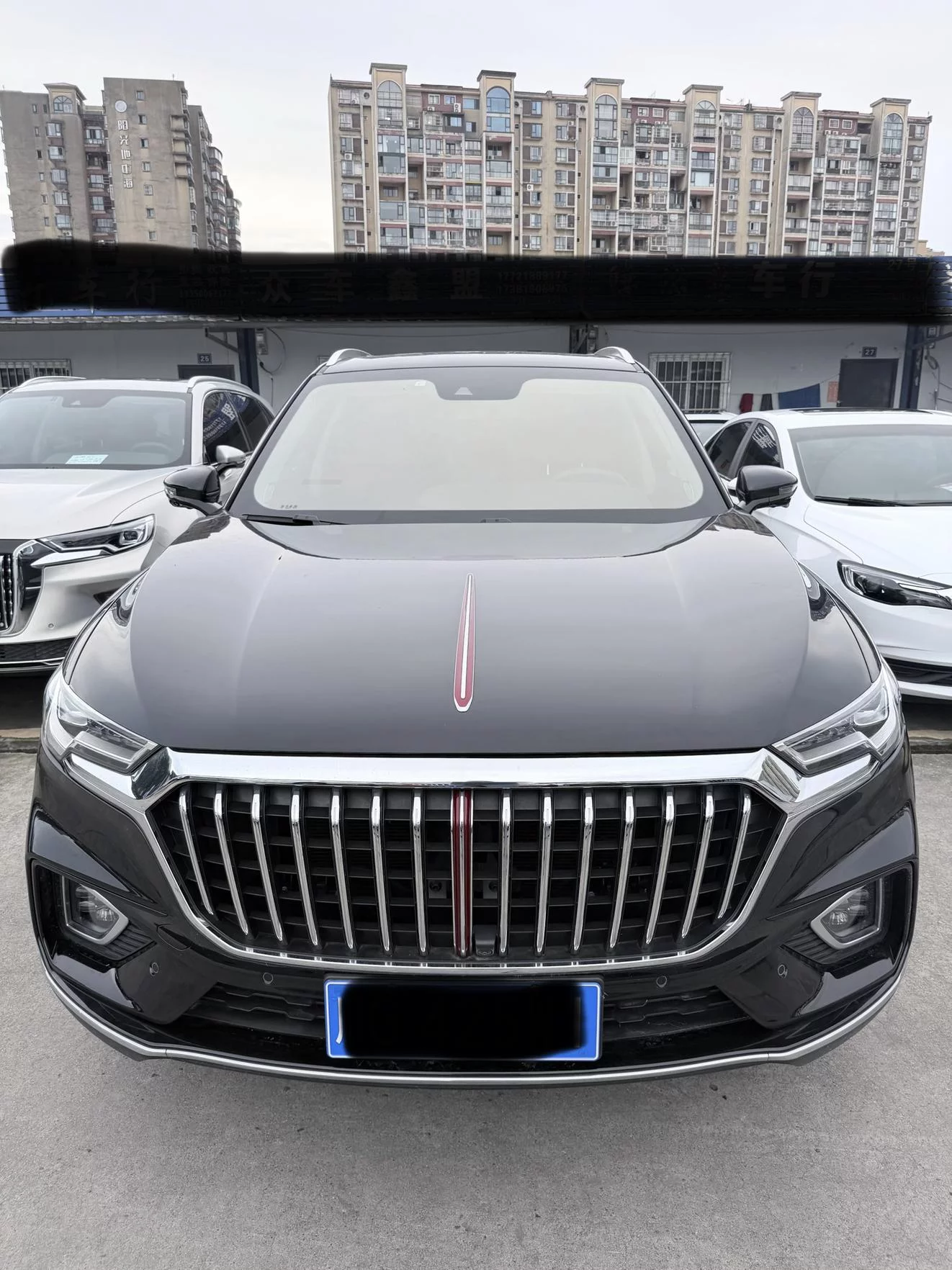 Hongqi HS5