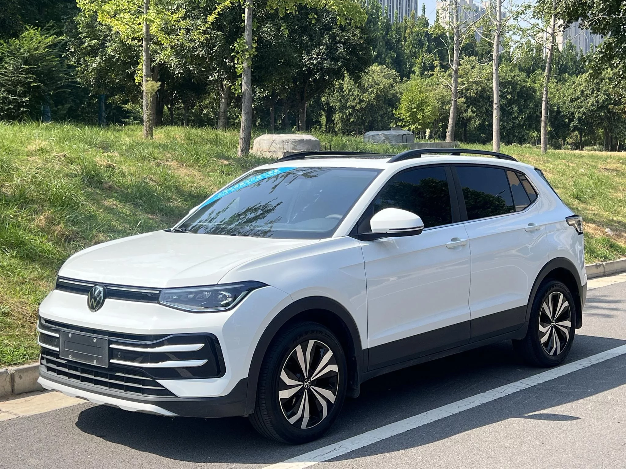 Volkswagen Tharu