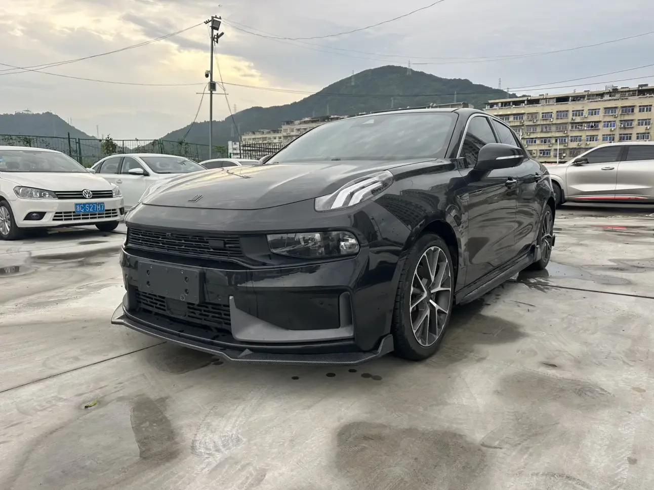 Lynk & Co 03