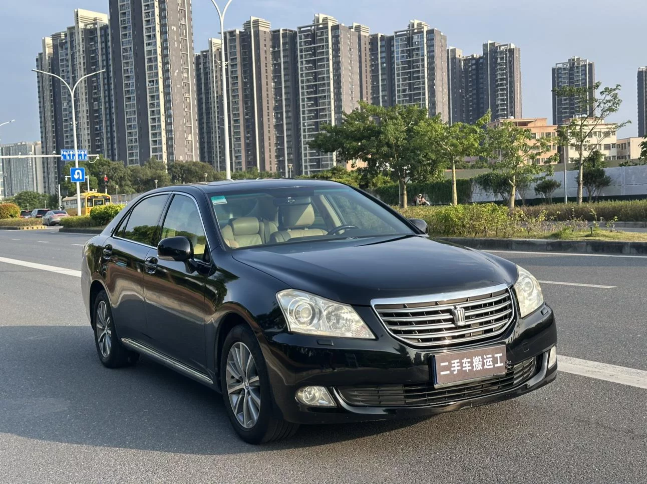 Toyota crown