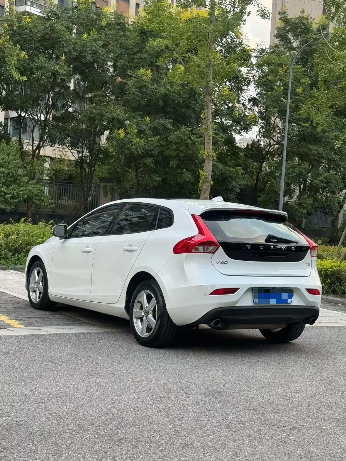 Volvo V40
