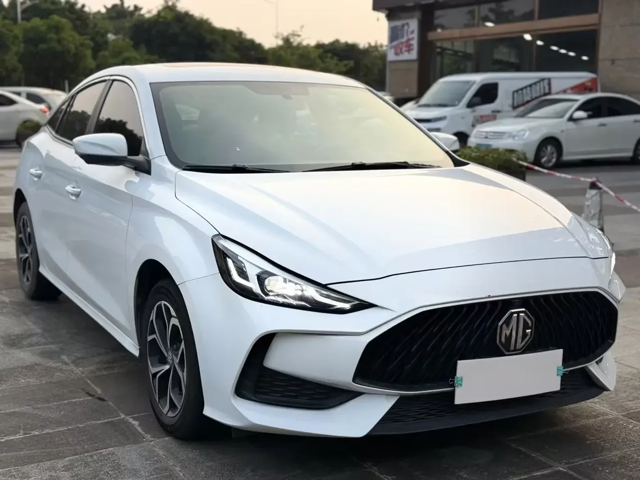 MG 5