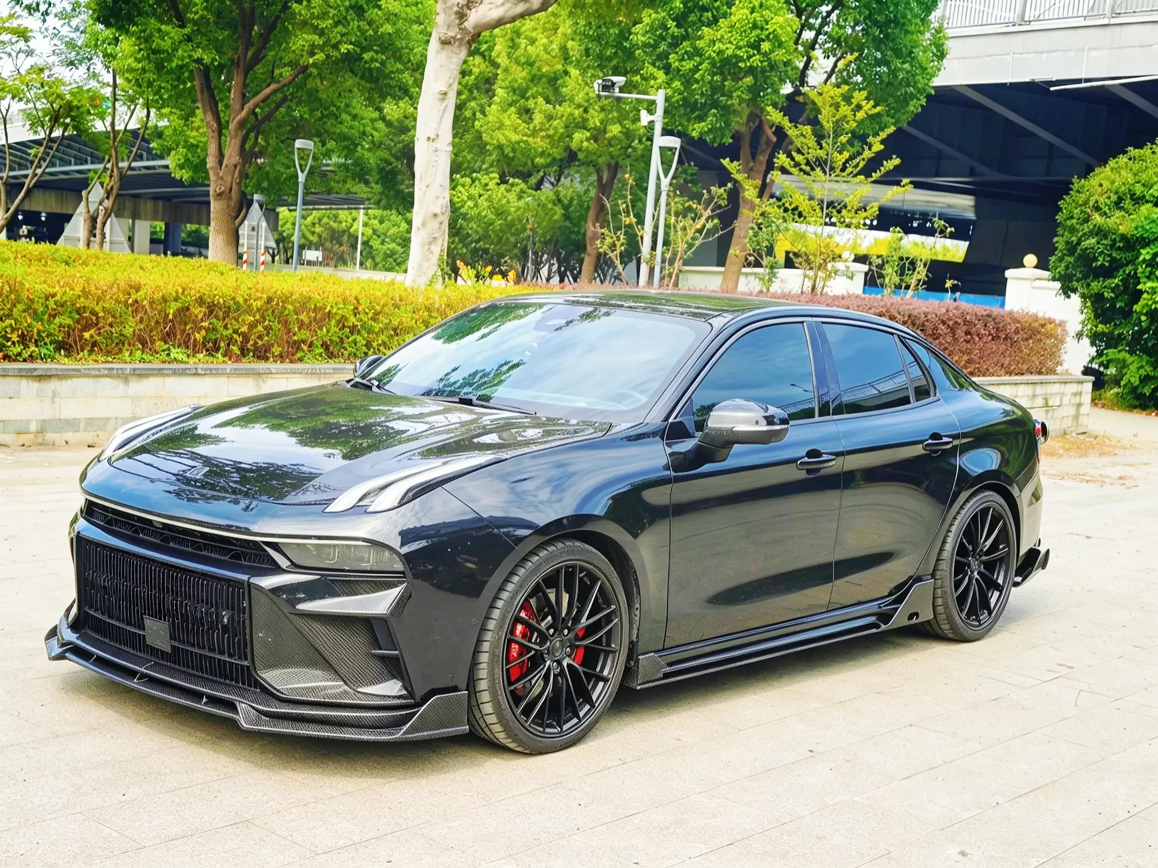 Lynk & Co 03