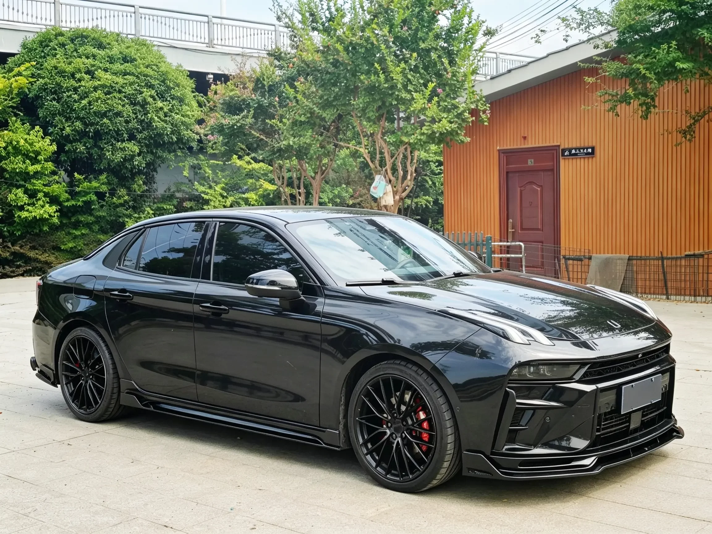 Lynk & Co 03