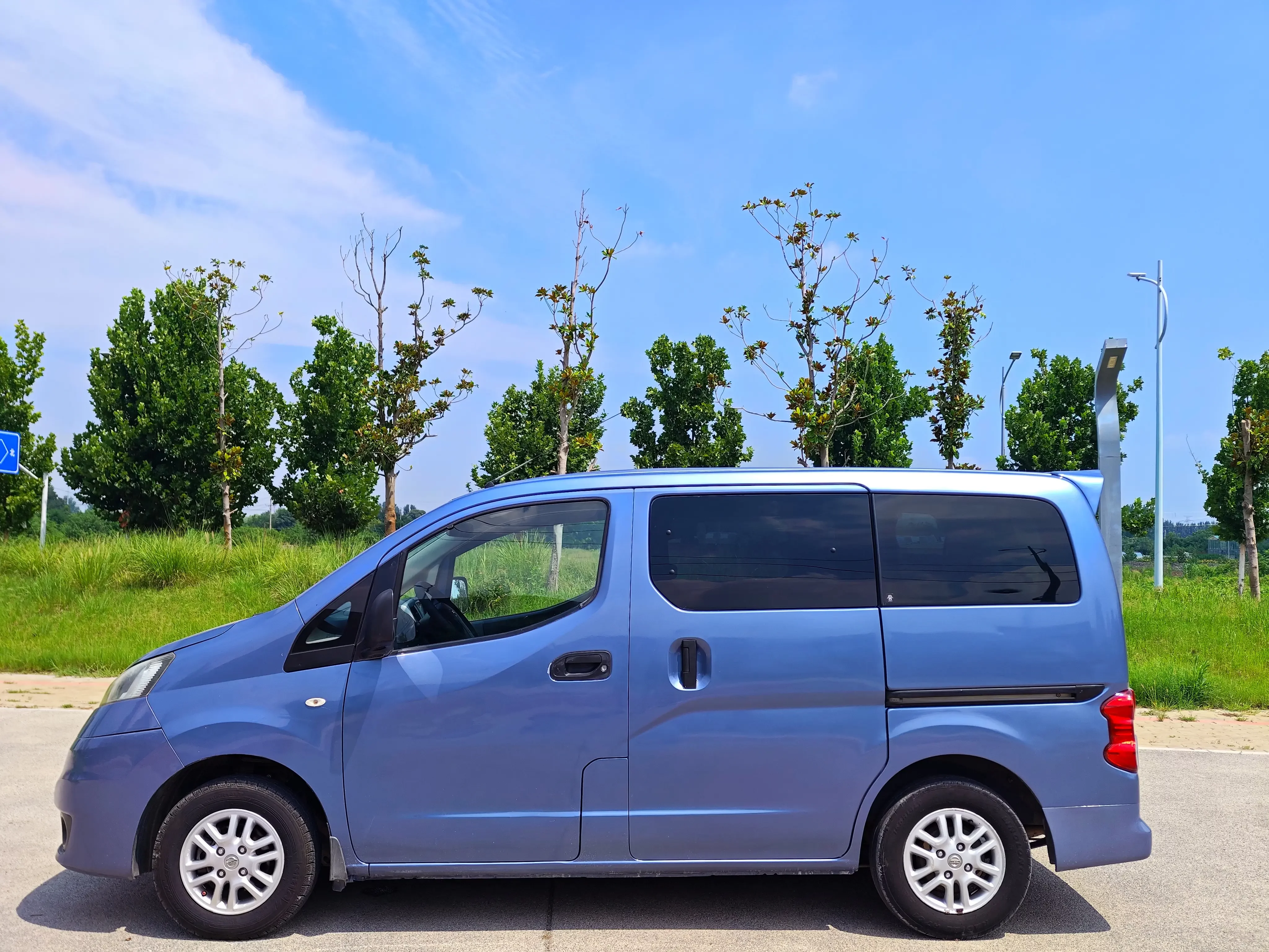 Nissan NV200