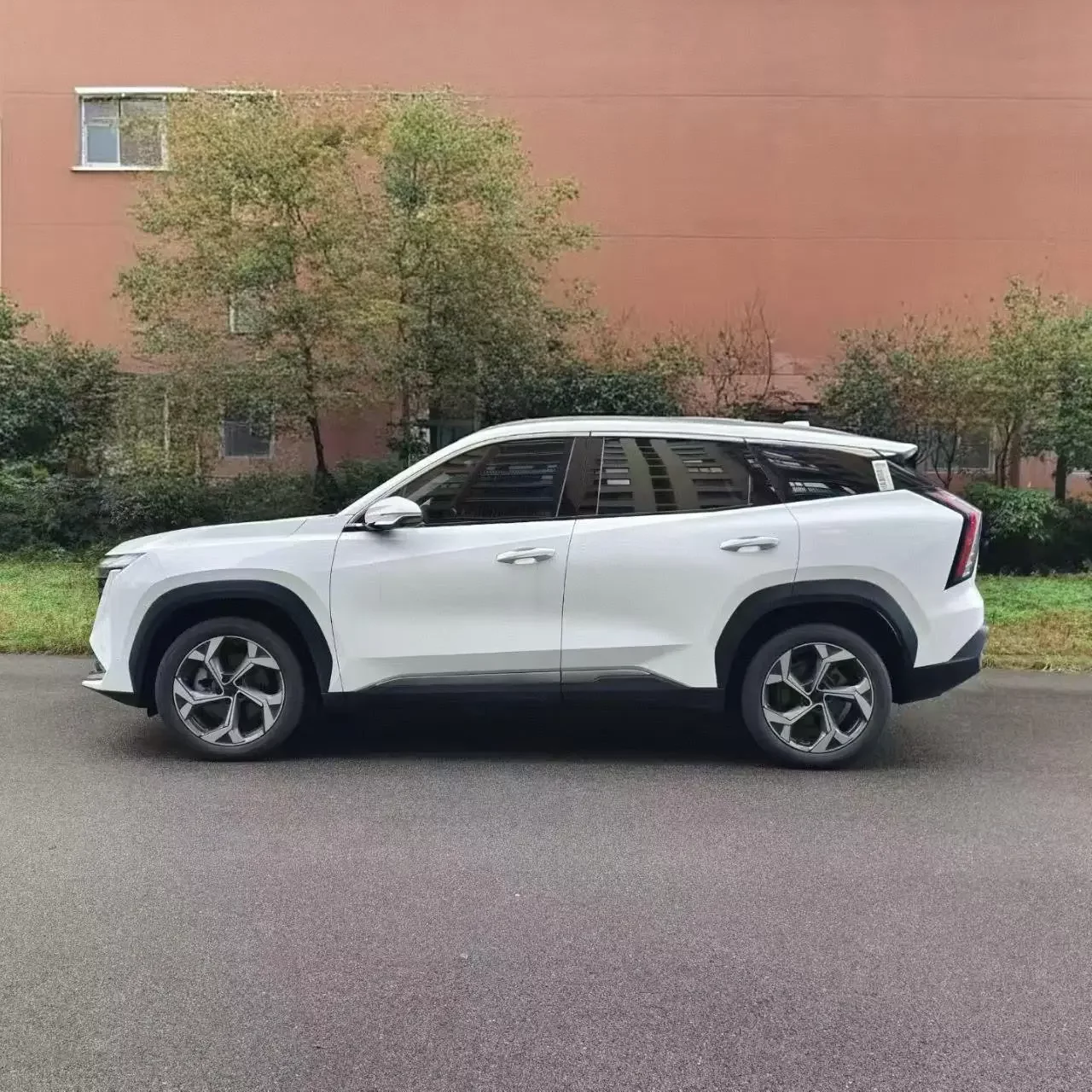 Geely Atlas L