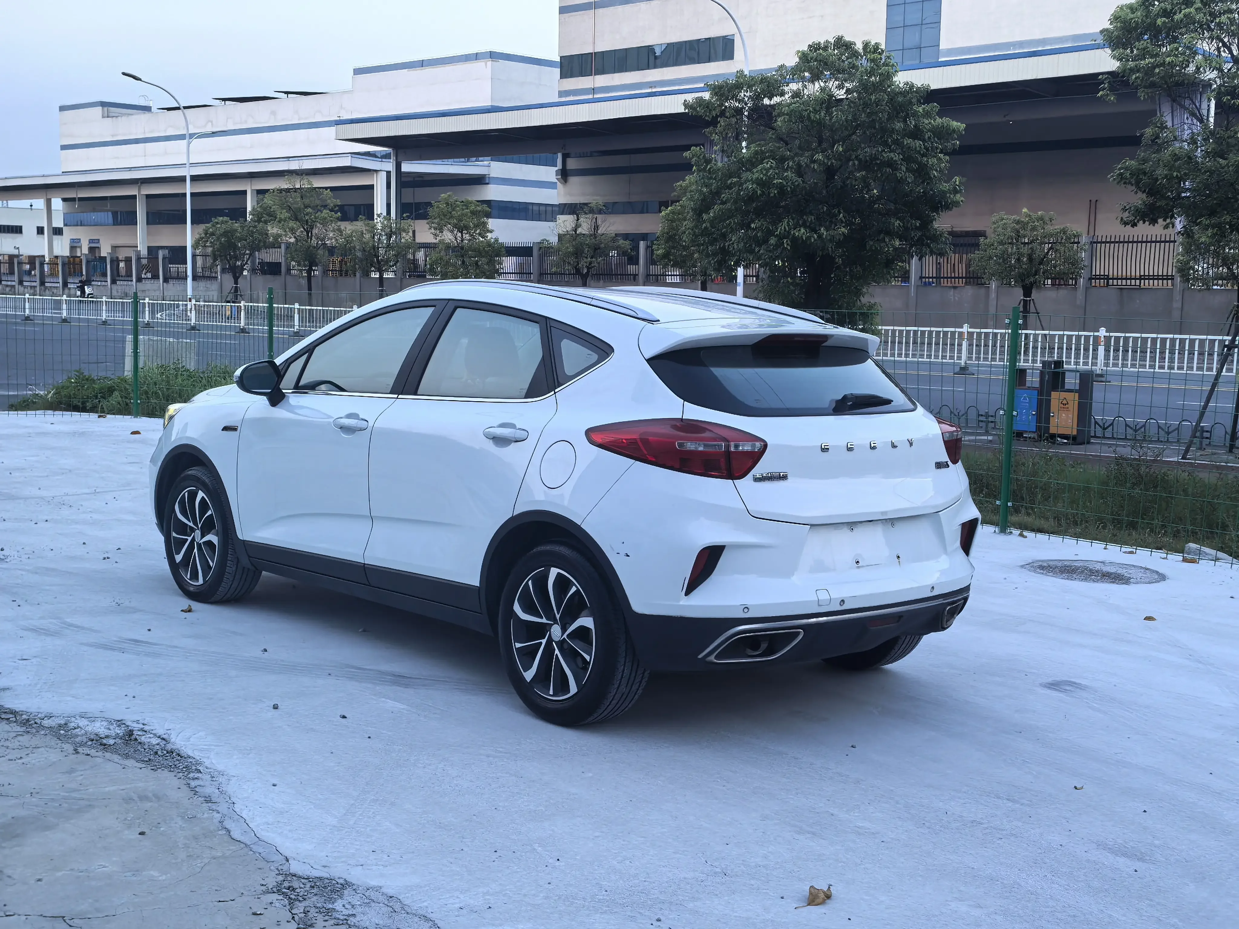 Geely Emgrand GS