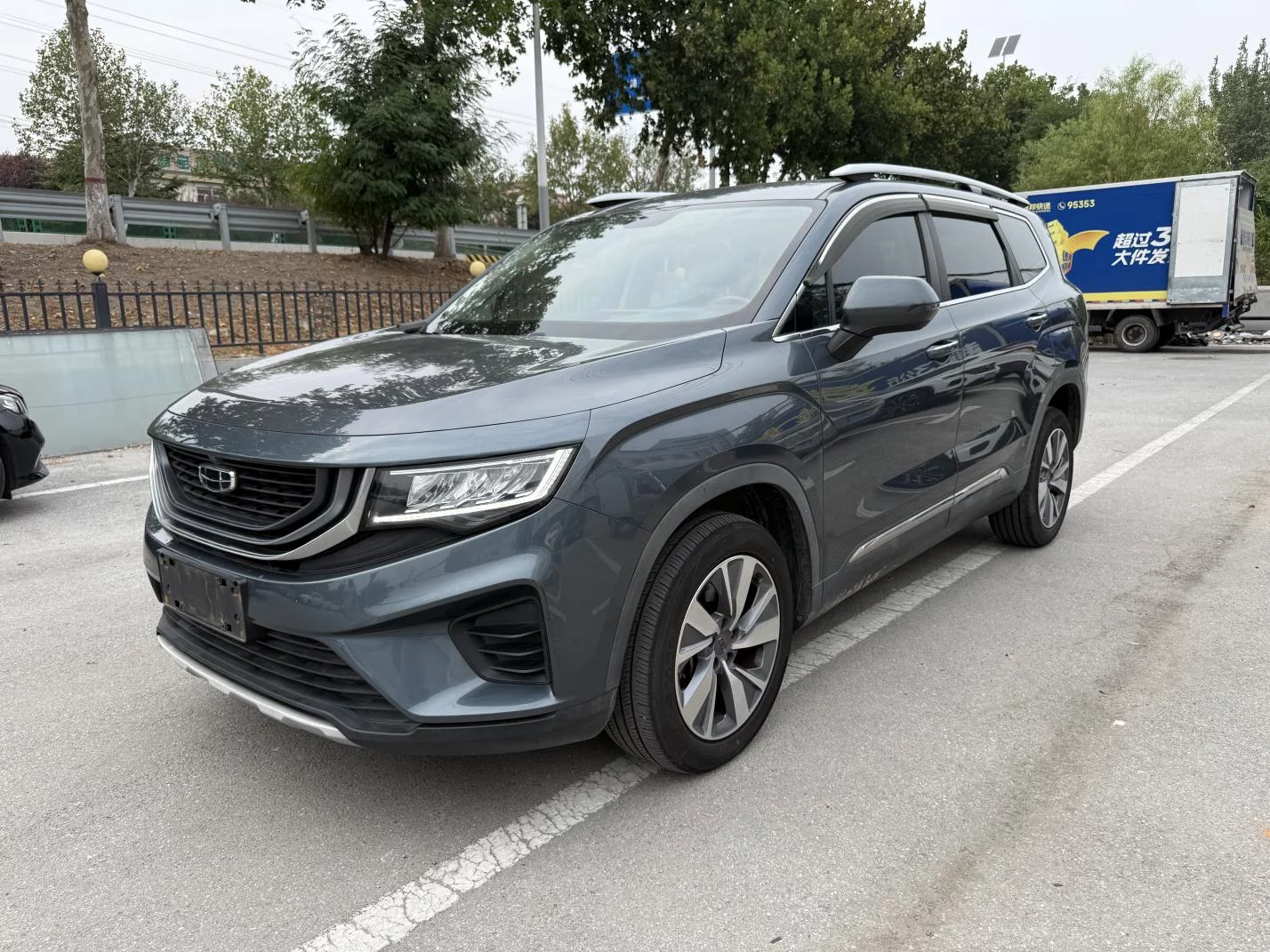 Geely Okavango