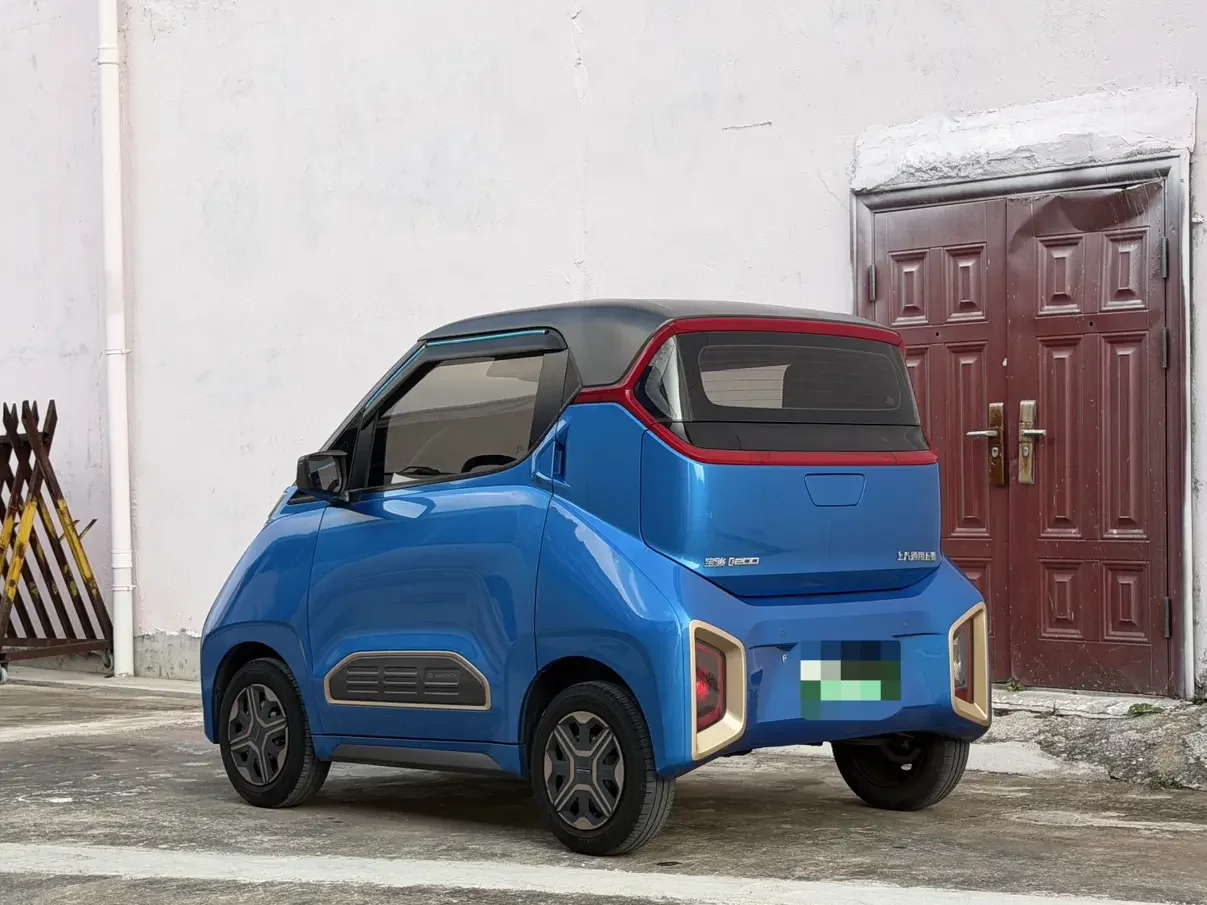 Baojun E200