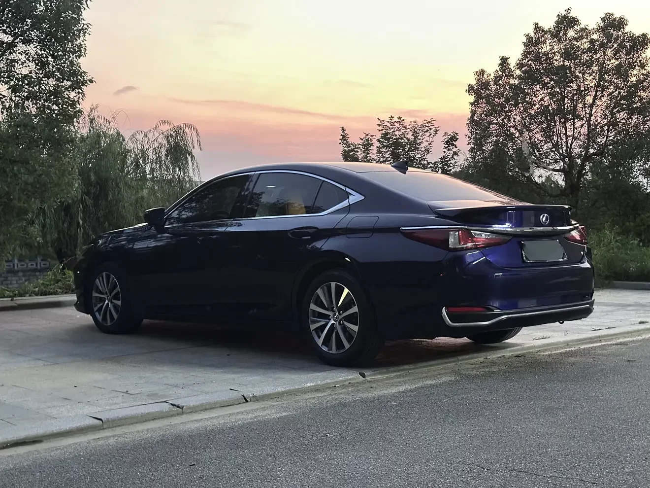 Lexus ES