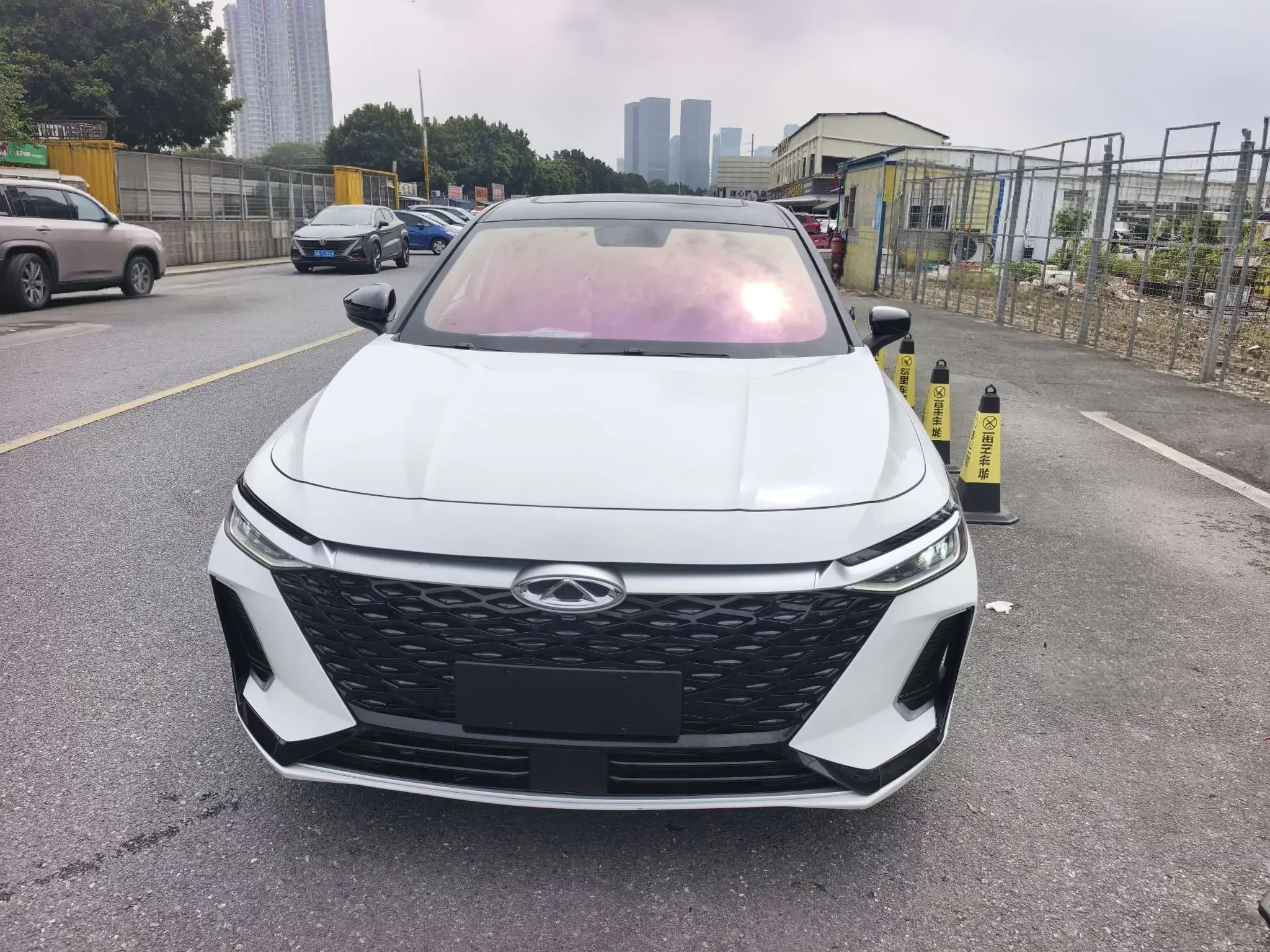 Chery Arrizo 8