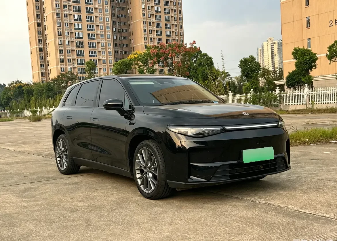 Leapmotor C10