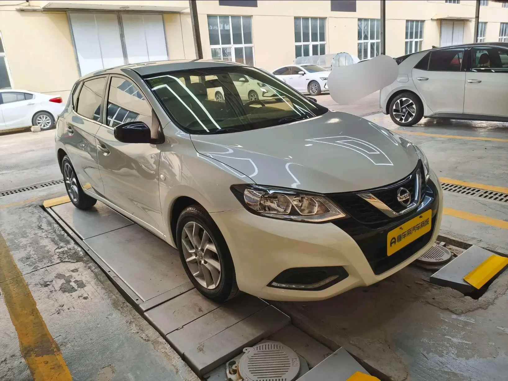 Nissan Tiida
